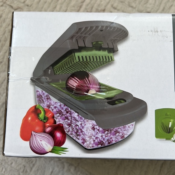 New Vegetable Chopper,Spiralizer Slicer Chopper with Container, Pro Food Chopper - Picture 12 of 16